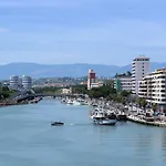 Due Passi Dal Mare